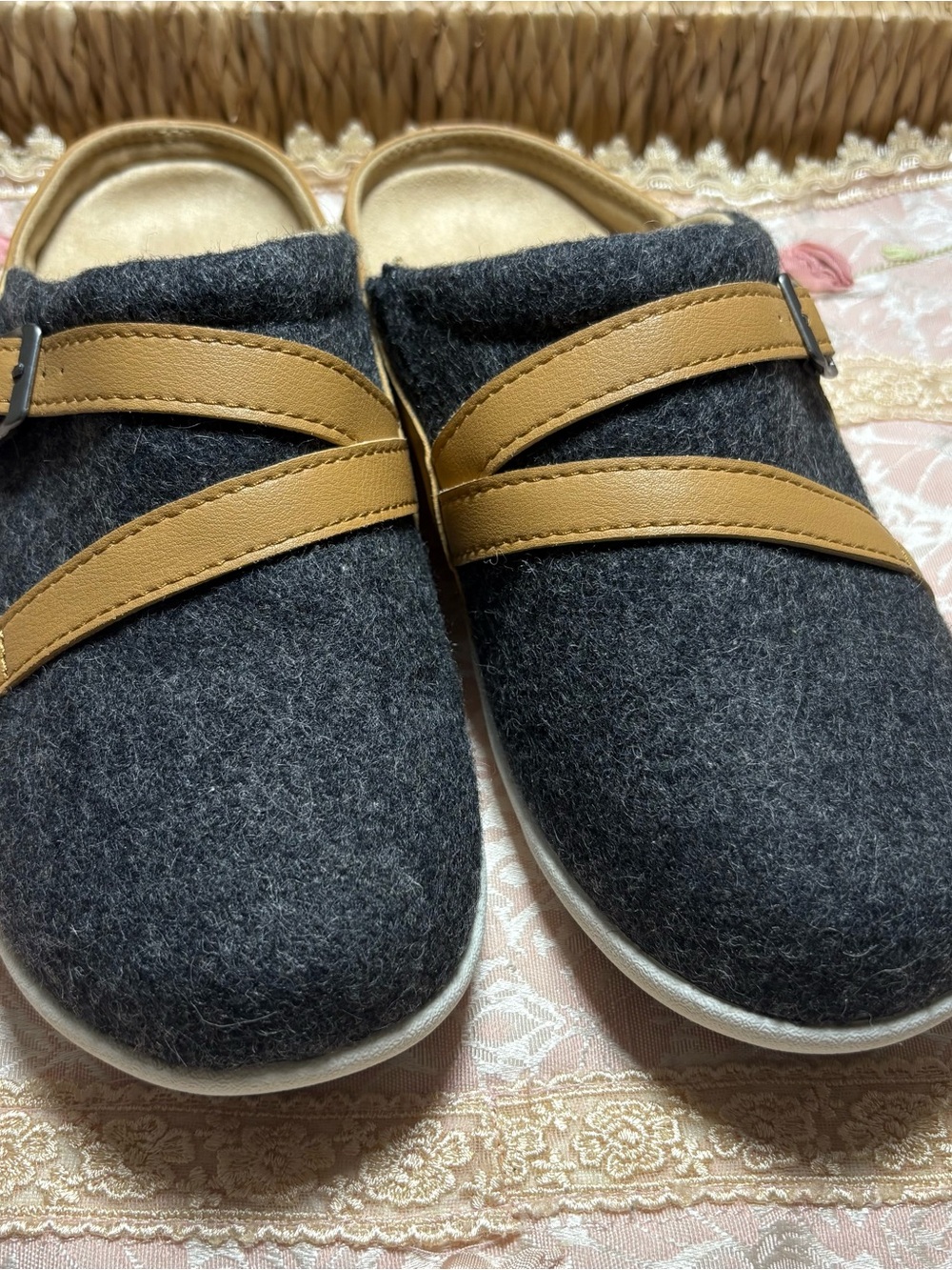 Spenco Women’s Wool Blend Clog Slippers Gray Tan Orthotic Mule Shoes Size 8